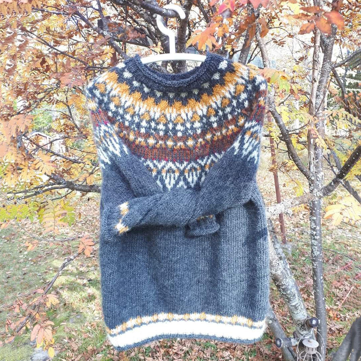 Vintage Icelandic Knitted Jacquard Sweater (Unisex) elevenforest