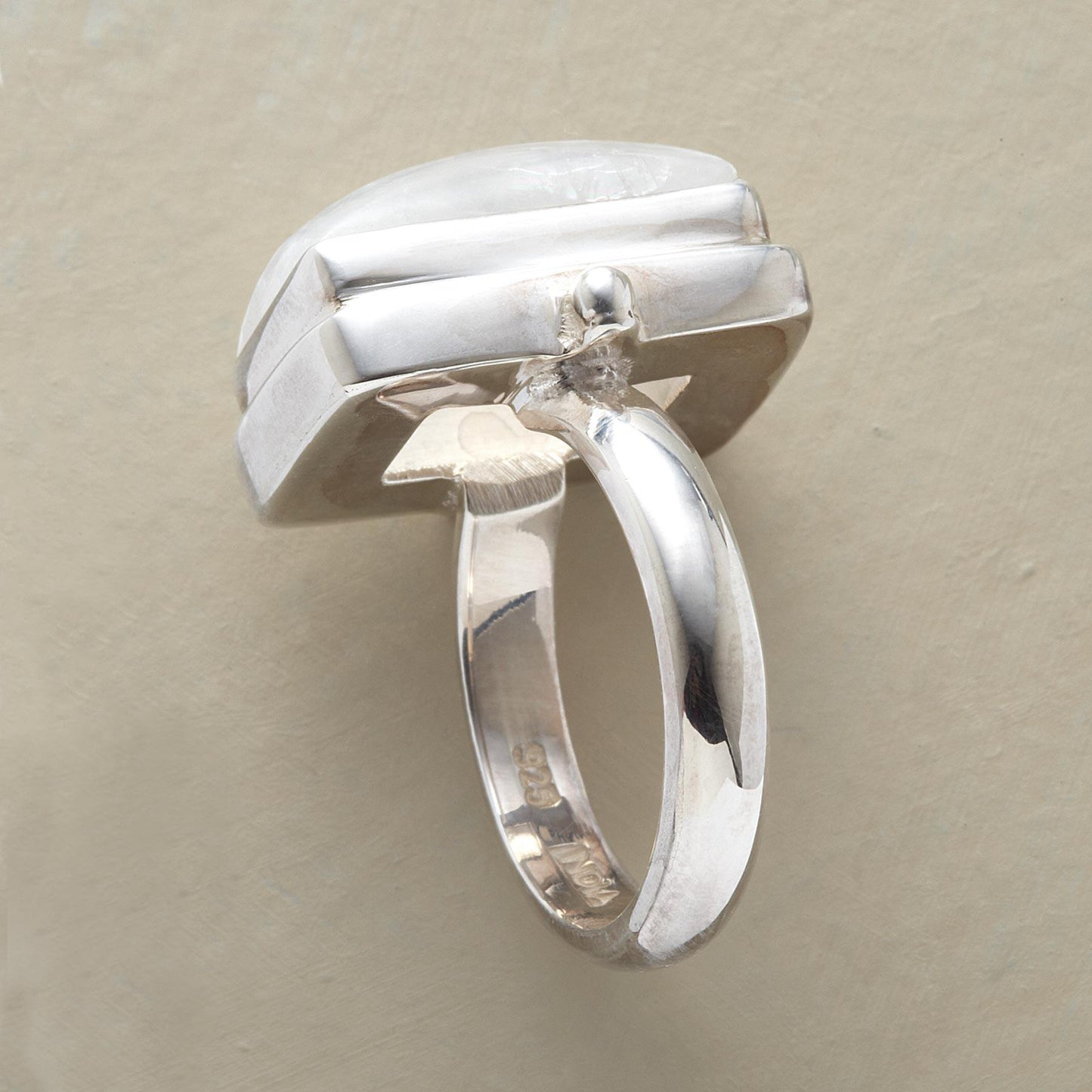 Anello stupendo per uso quotidiano