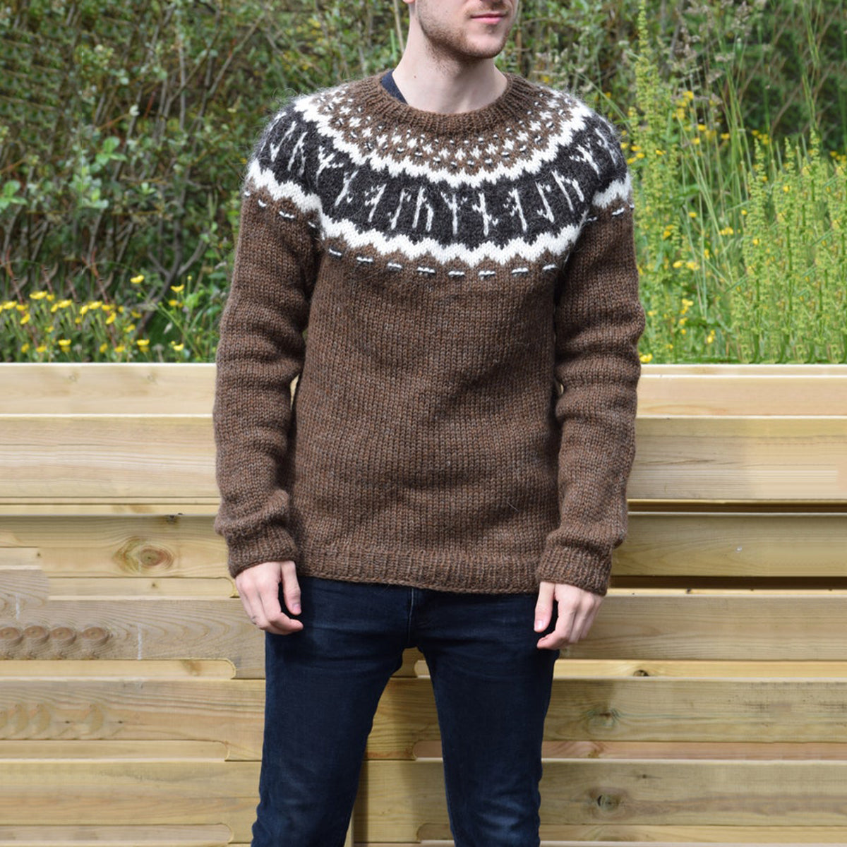 Vintage Graphic Crew Neck Iceland Sweater elevenforest