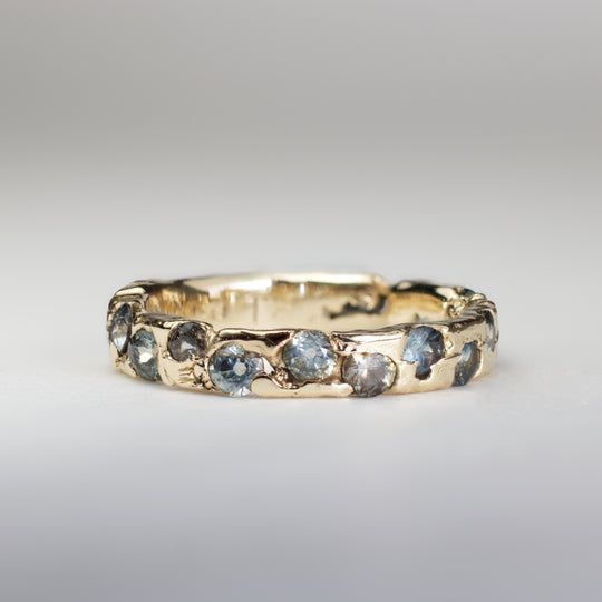 Oro Anello bellissimo con stile unico