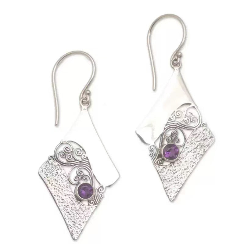 Orecchino artigianale delicato