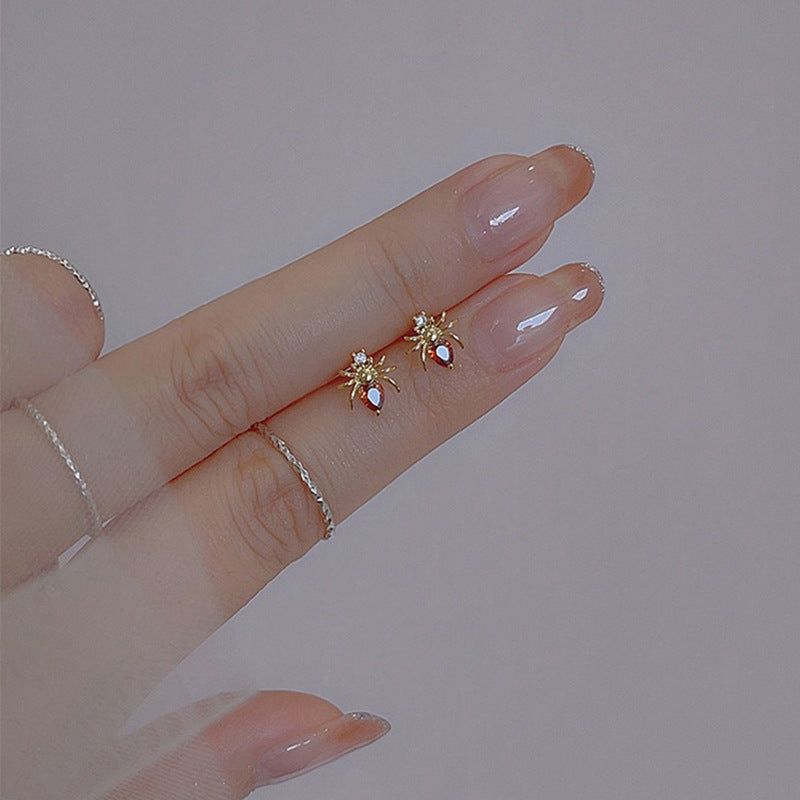 Orecchino vintage fatto a mano