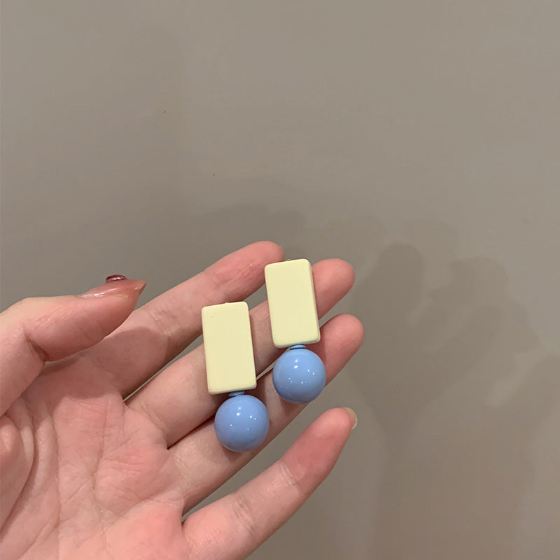 Orecchino bellissimo con stile unico