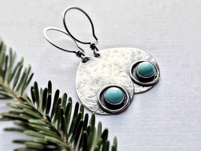 Argento Orecchino artigianale delicato