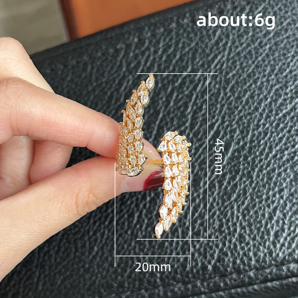 Anello affascinante per ogni occasione