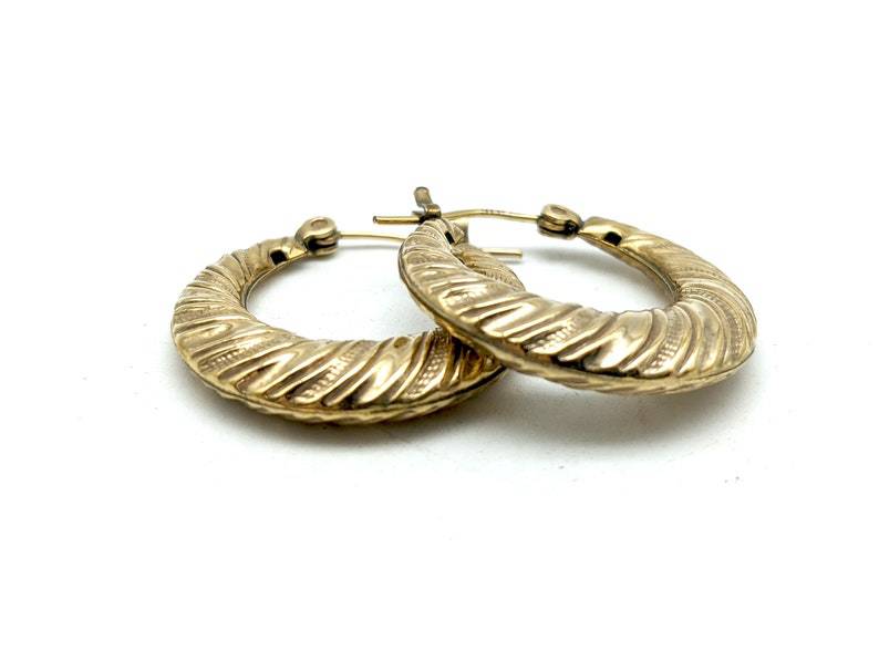 Orecchino romantico per momenti speciali