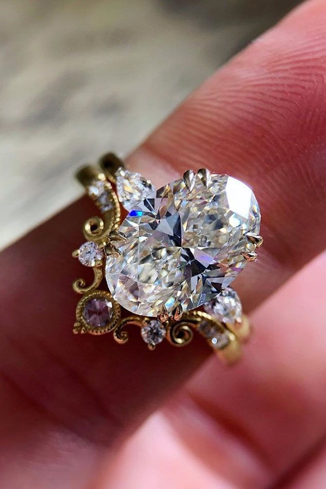 Anello bellissimo con stile unico