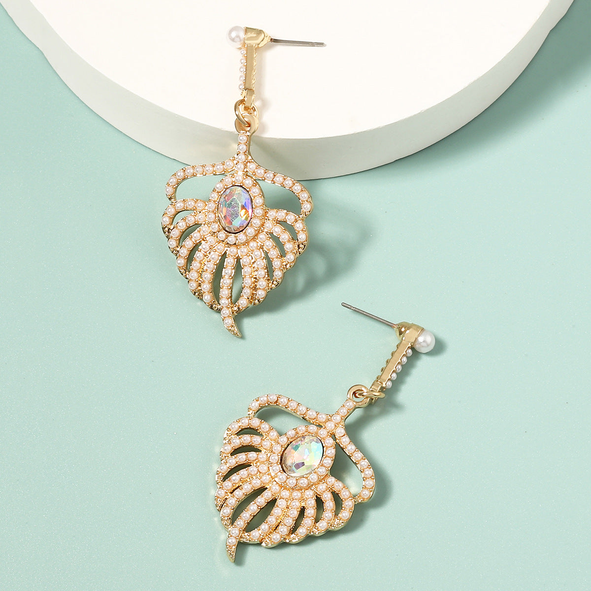 Perla Orecchino artigianale delicato