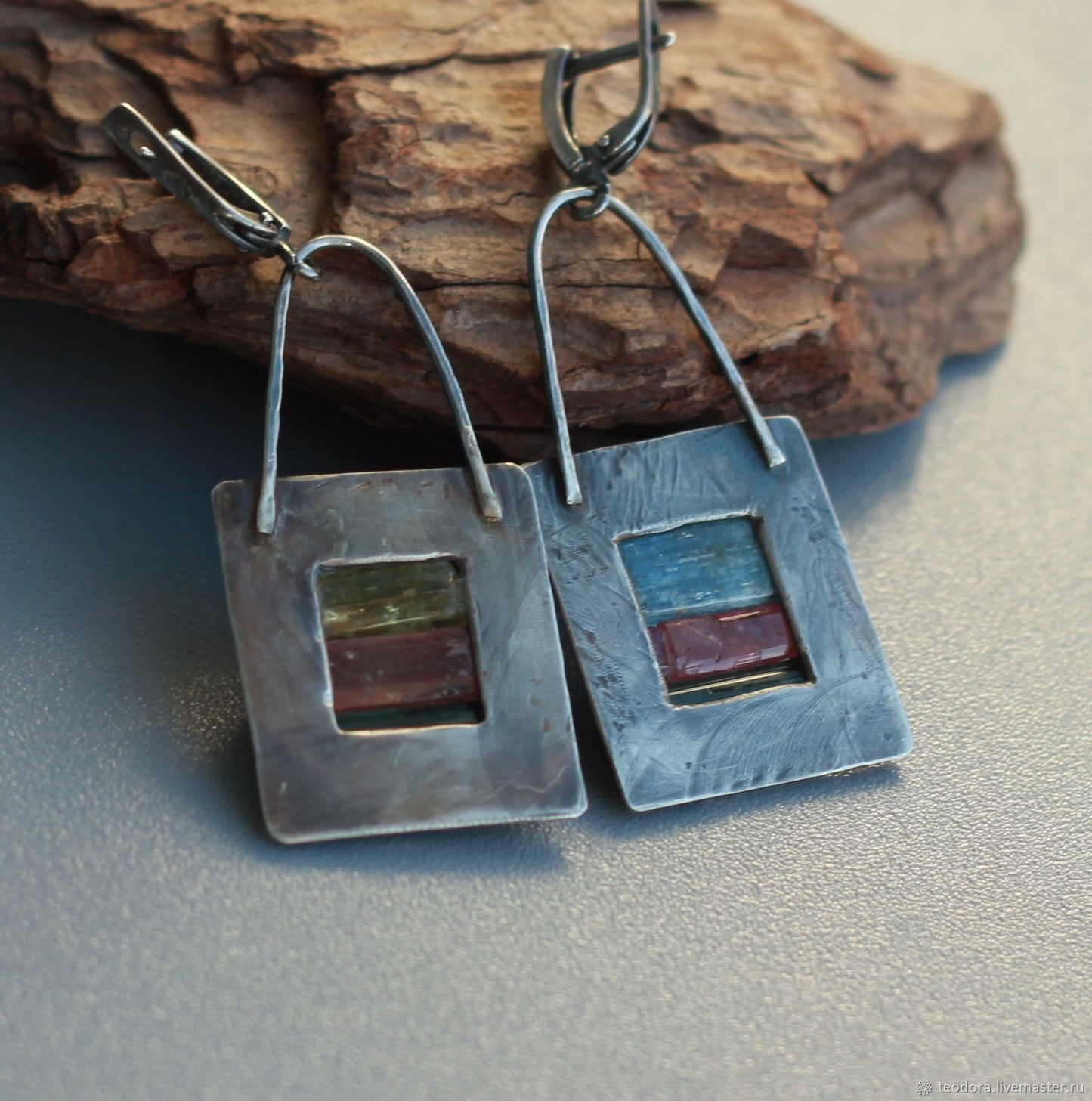 Orecchino classico dal fascino senza tempo