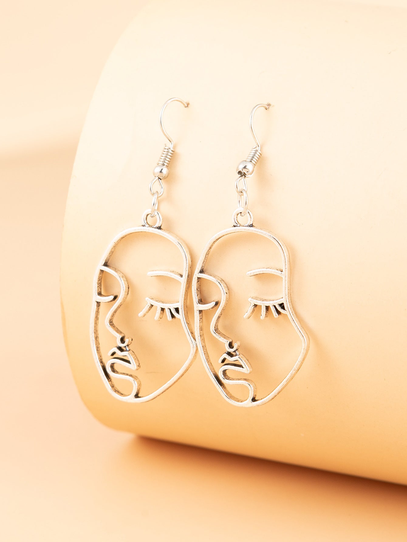 Orecchino stupendo per uso quotidiano