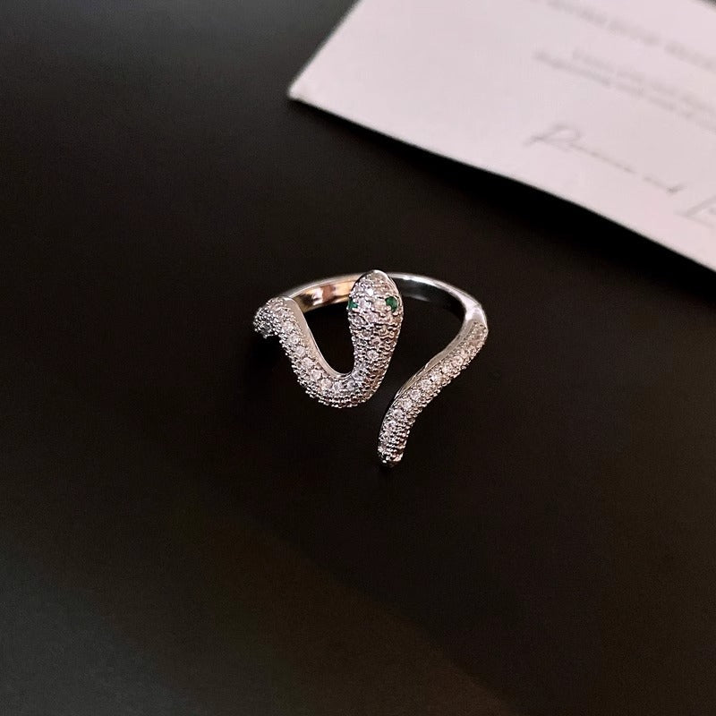 Anello affascinante per ogni occasione