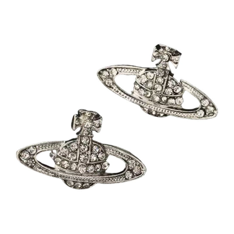 Orecchino artigianale delicato