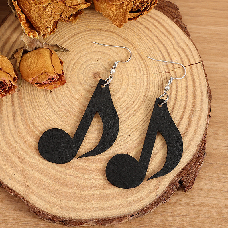 Orecchino artigianale delicato