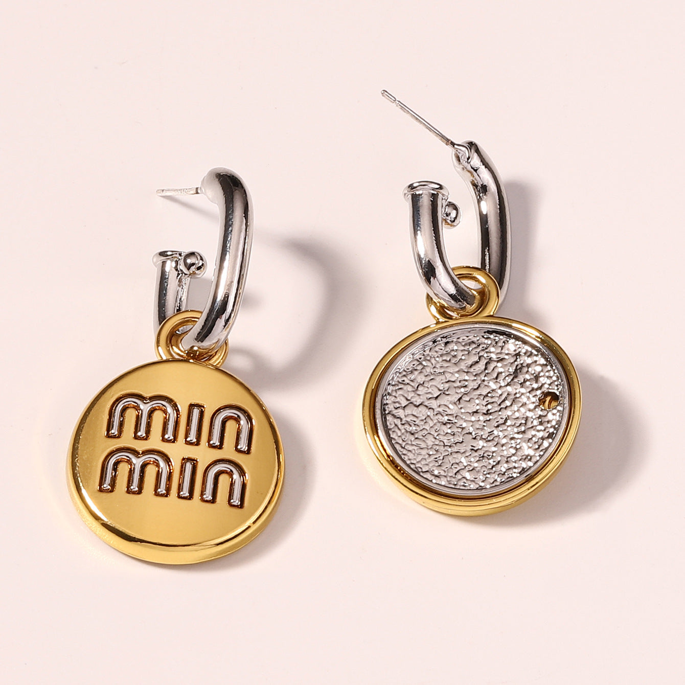 Orecchino elegante per ogni occasione