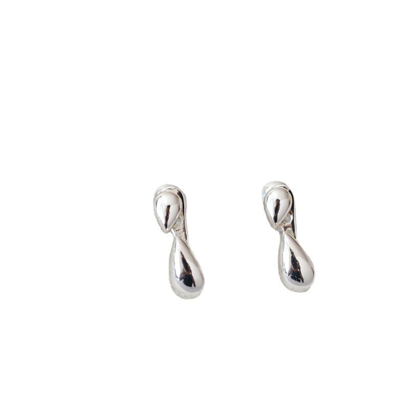 Oro Orecchino bellissimo con stile unico