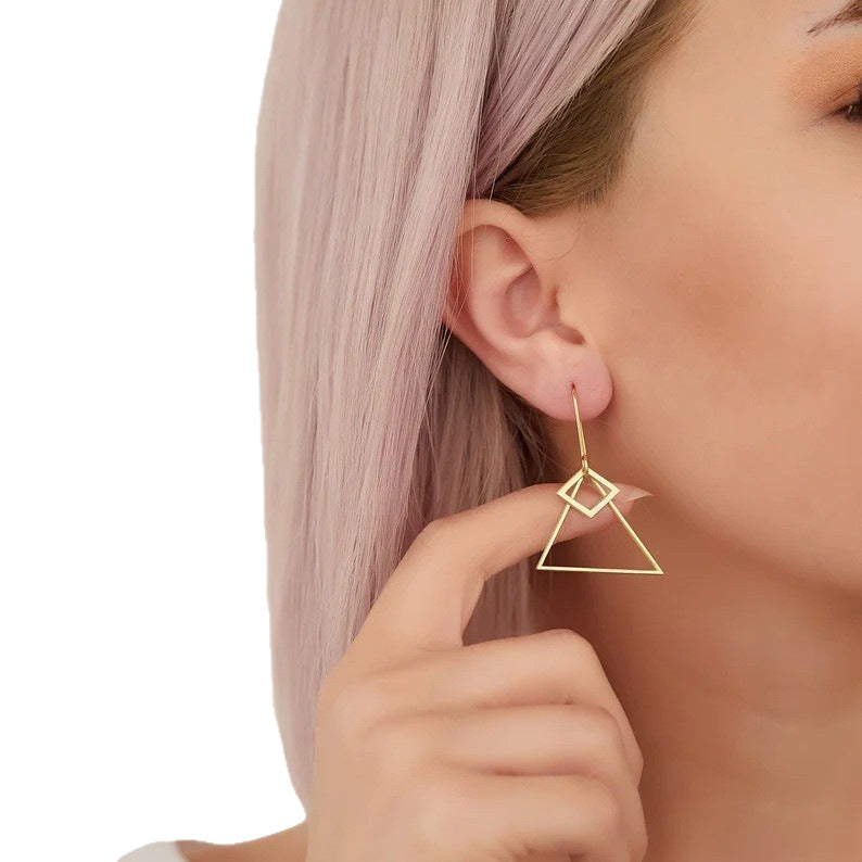 Orecchino bellissimo con stile unico