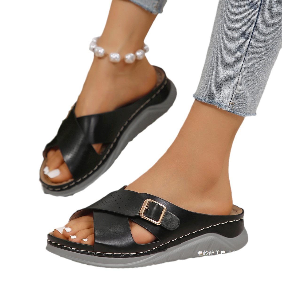 Sandali Ortopediche Aggraziate dal Look Moderno