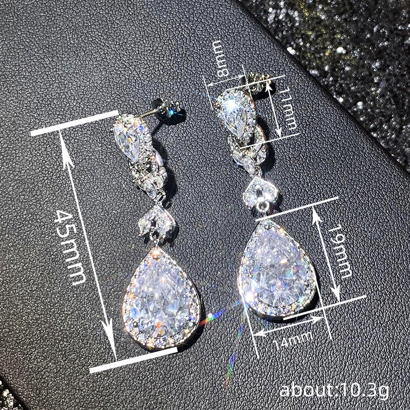 Orecchino romantico per momenti speciali