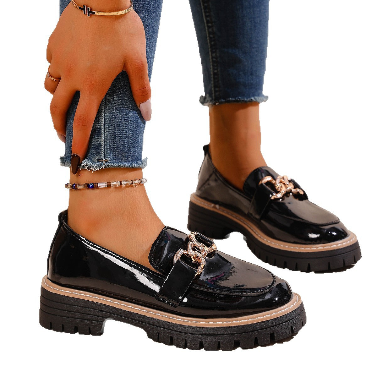 Scarpe Ortopediche Aggraziate dal Look Moderno