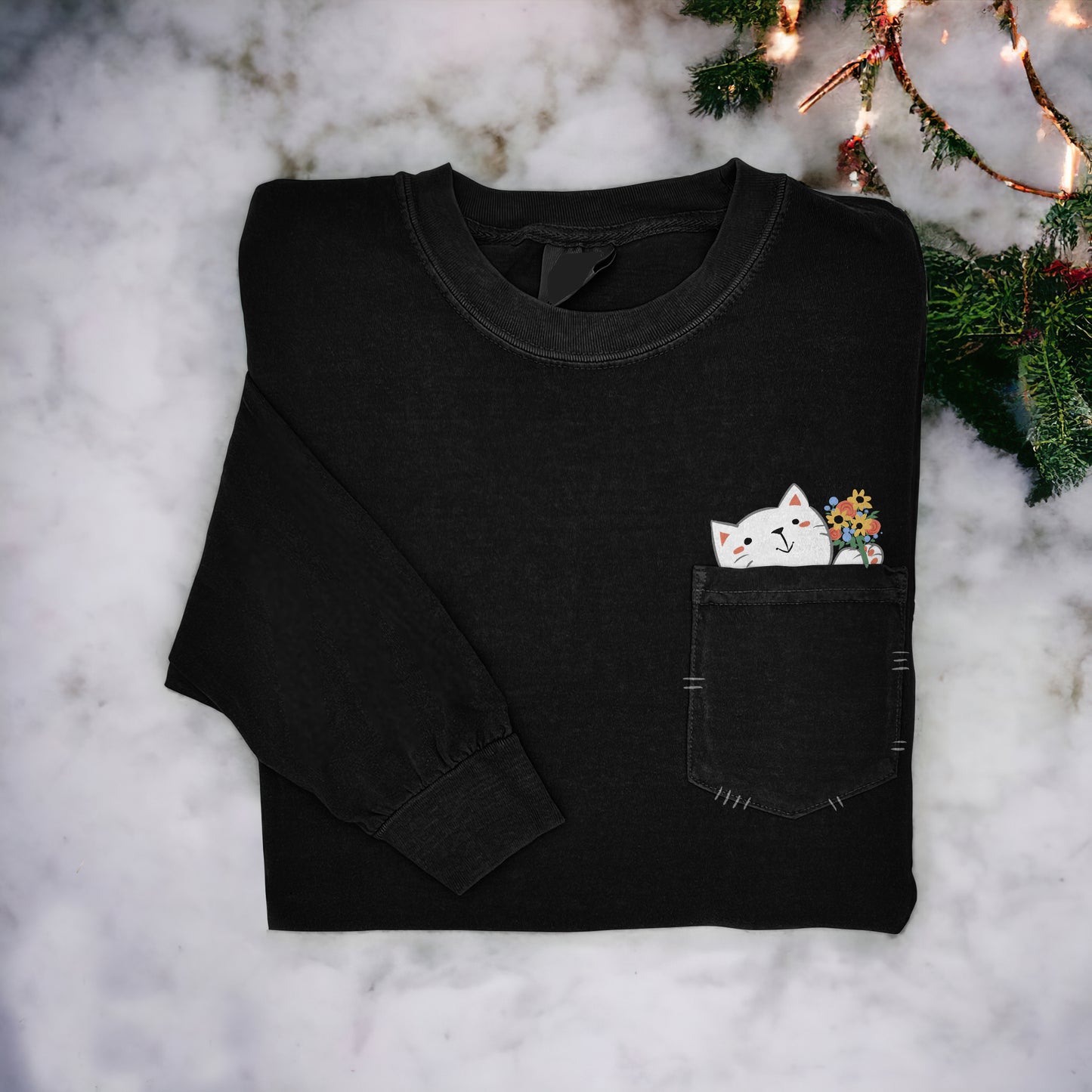 Comstylish Cute Cat With Floral Art Women's Cozy Pocket T-Shirt