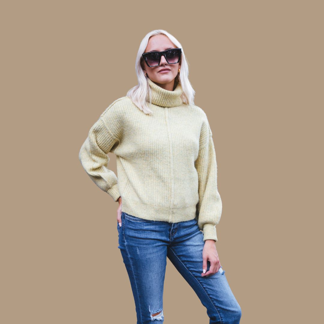 Veda® | Classic knitted turtleneck sweater for women