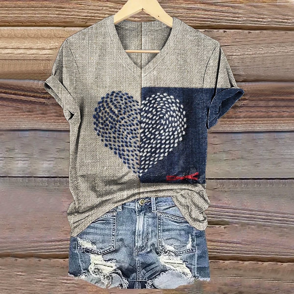 Women's Vintage Heart Pattern Art Print V-neck Casual T-Shirt