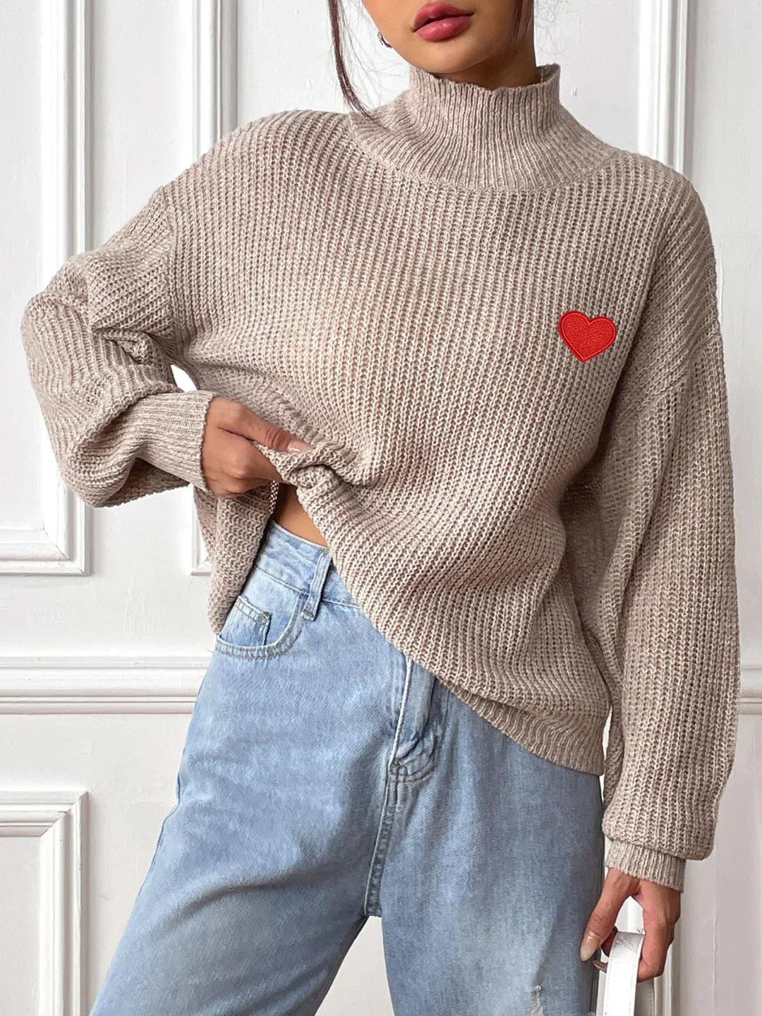 Adela® | Cozy long-sleeved sweater with an original heart pattern
