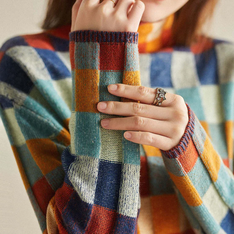 Maglione dal design curato