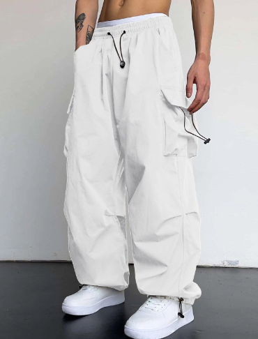 Pantaloni dal design classico