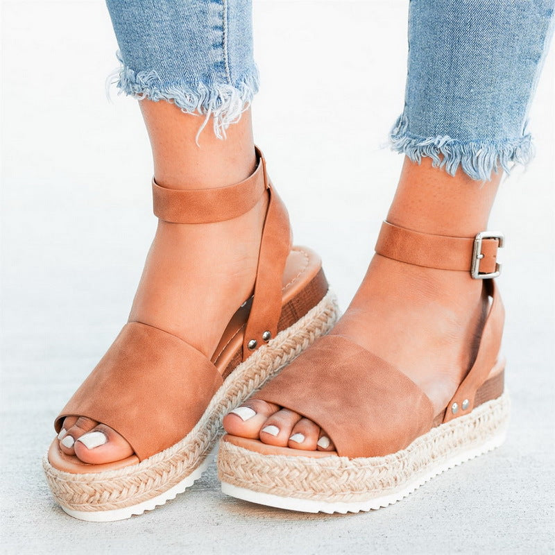 Sandali Ortopediche Aggraziate dal Look Moderno
