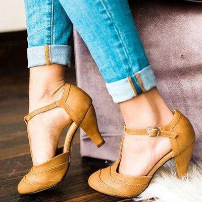 Sandali Ortopediche Aggraziate dal Look Moderno