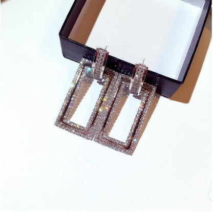 Orecchino classico dal fascino senza tempo