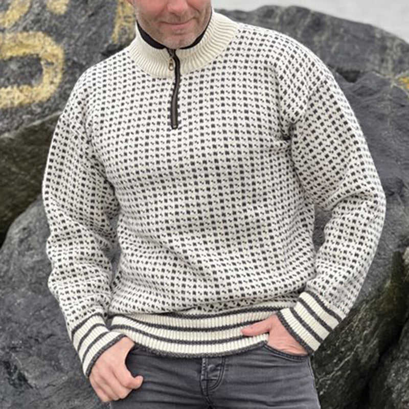 Maglione dal design curato