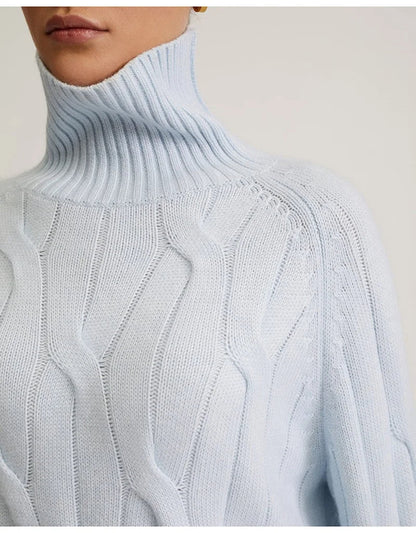 LP | Elegante maglione a collo alto con lavorazione a cavo