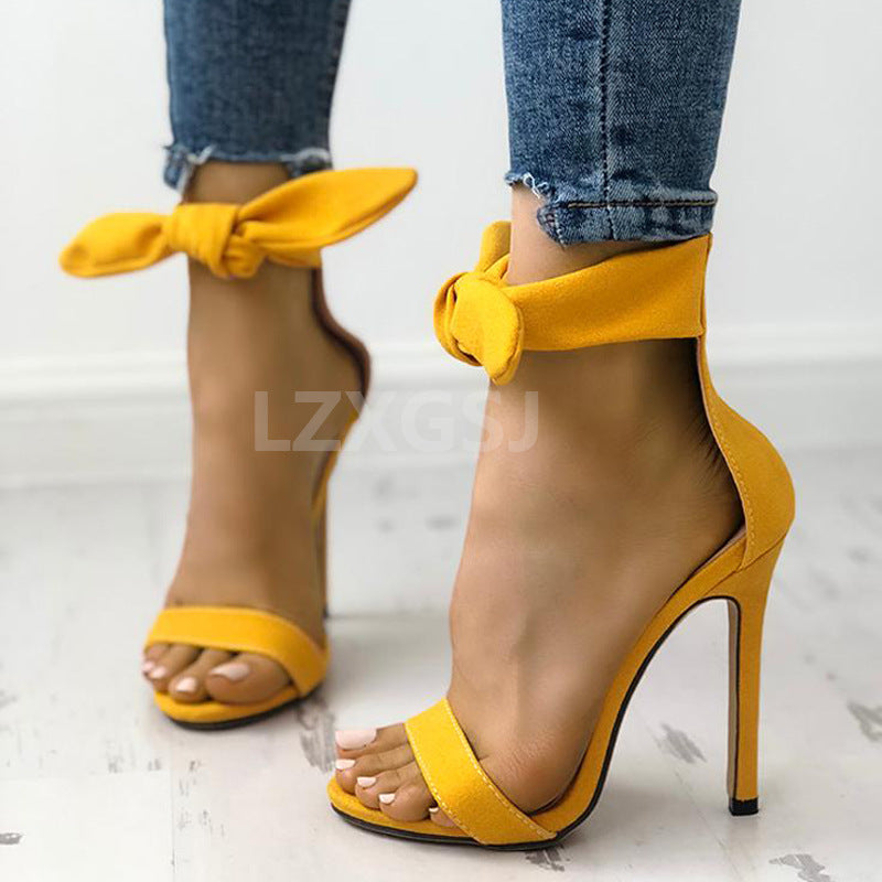 Sandali Ortopediche Aggraziate dal Look Moderno