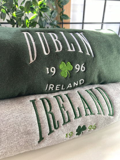 Comstylish Dublin & Ireland Vintage Embroidered Couple Long Sleeve Sweatshirt
