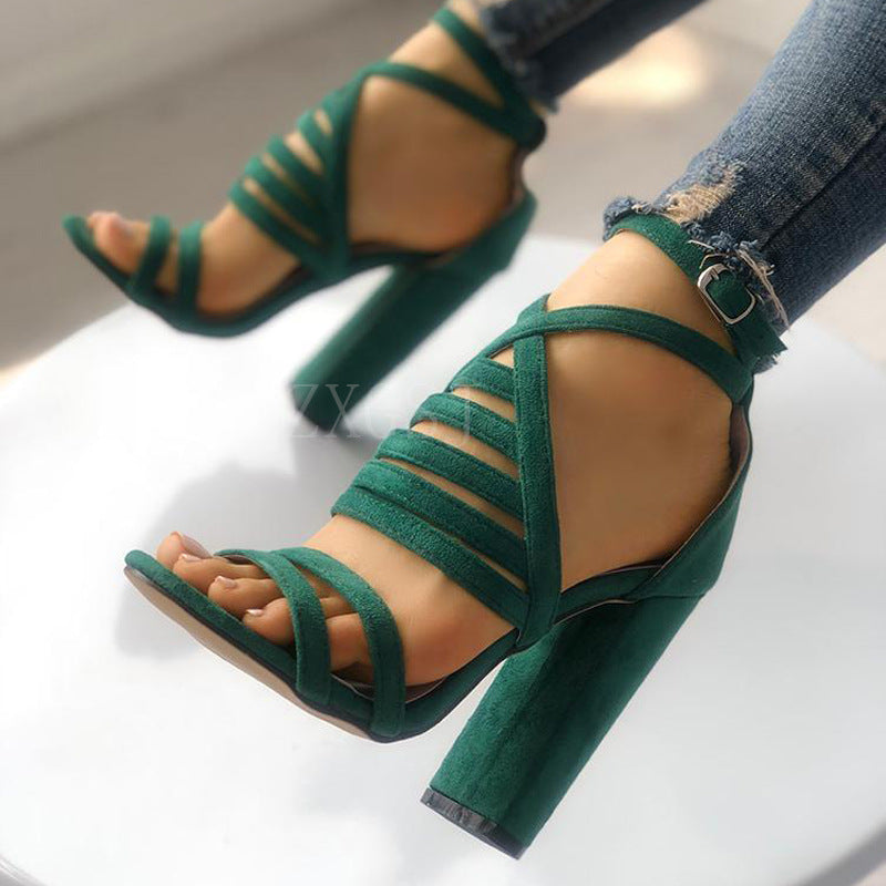 Sandali Ortopediche Aggraziate dal Look Moderno