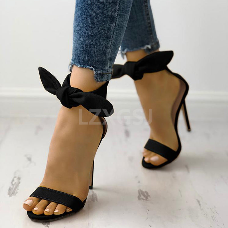 Sandali Ortopediche Aggraziate dal Look Moderno