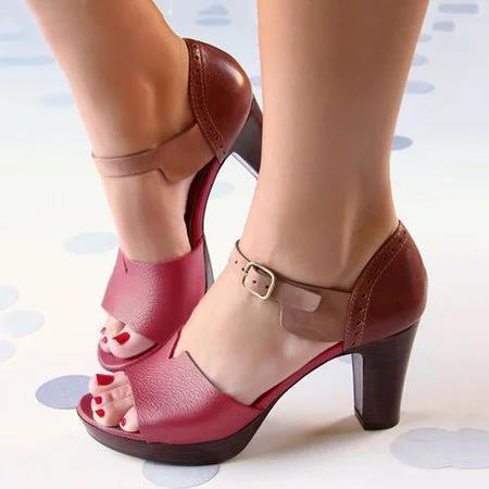 Sandali Ortopediche Aggraziate dal Look Moderno