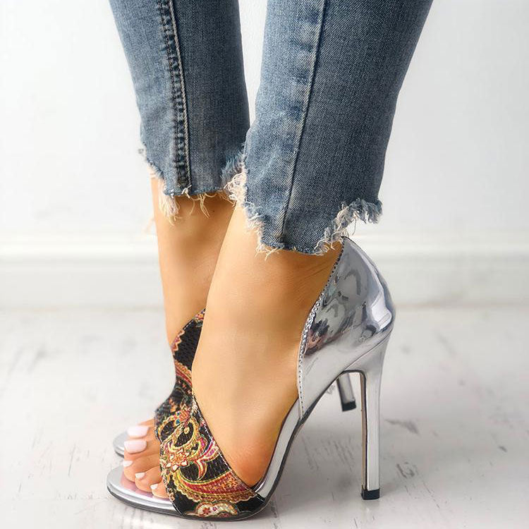 Sandali Ortopediche Aggraziate dal Look Moderno
