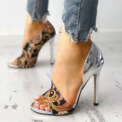 Sandali Ortopediche Aggraziate dal Look Moderno