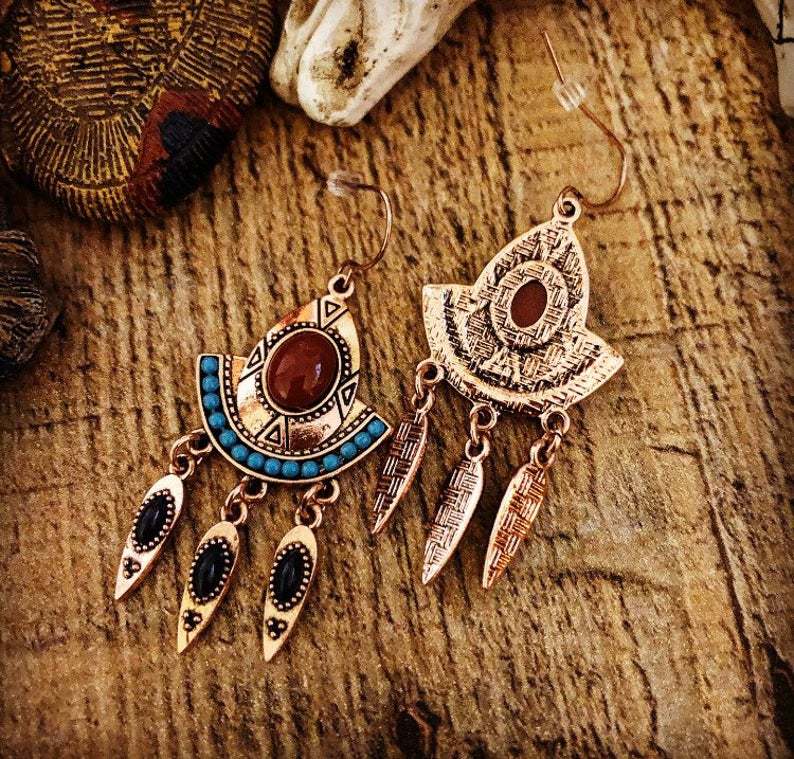 Orecchino artigianale delicato