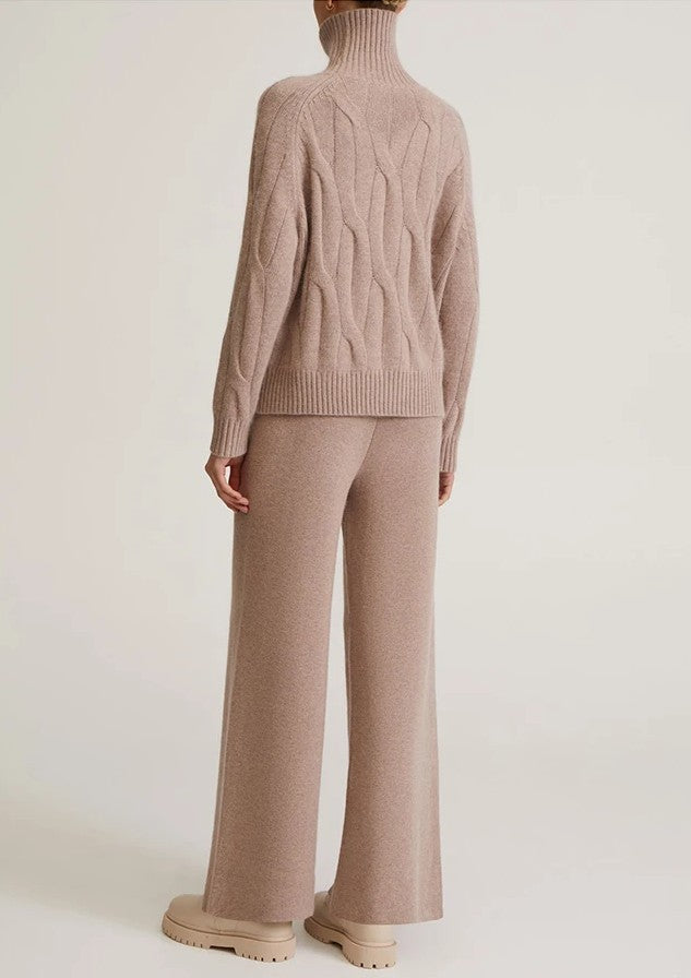 LP | Elegante maglione a collo alto con lavorazione a cavo