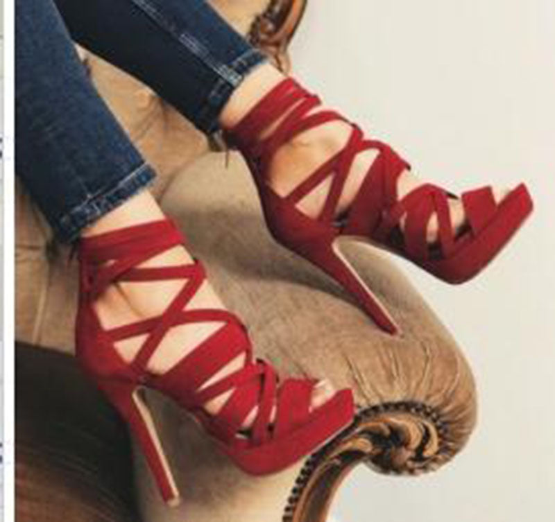 Sandali Ortopediche Aggraziate dal Look Moderno