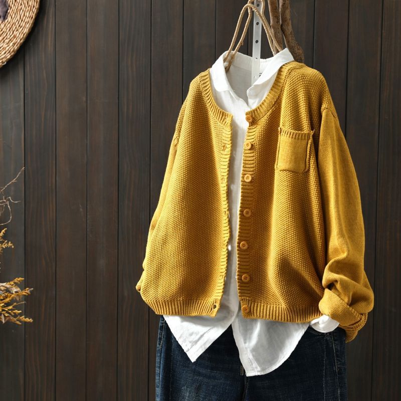 Cardigan dal design classico