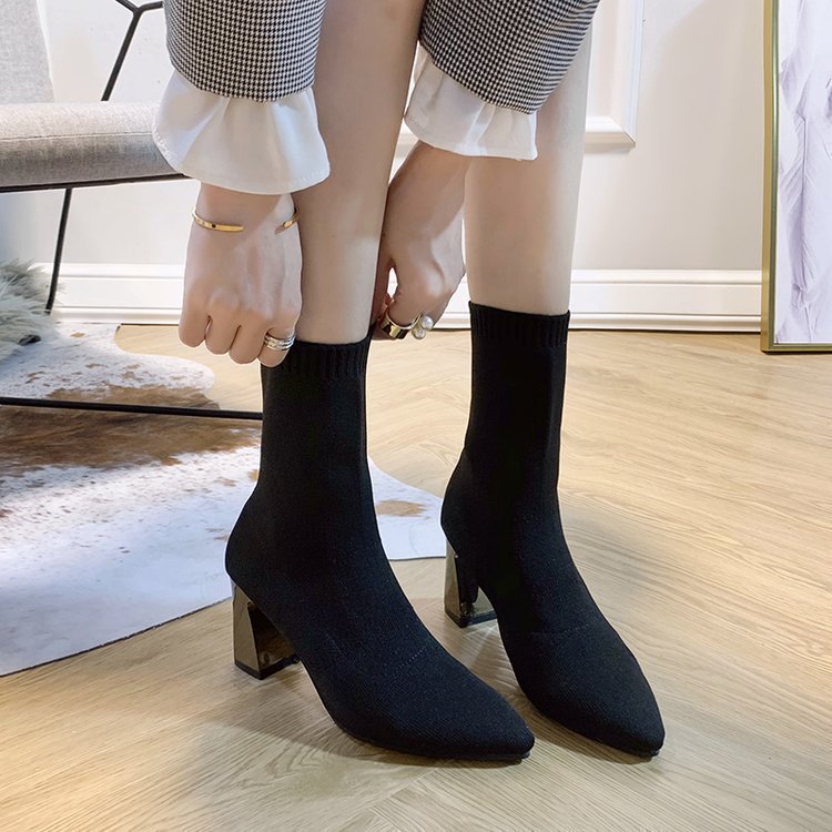 Stivali Ortopediche Aggraziate dal Look Moderno