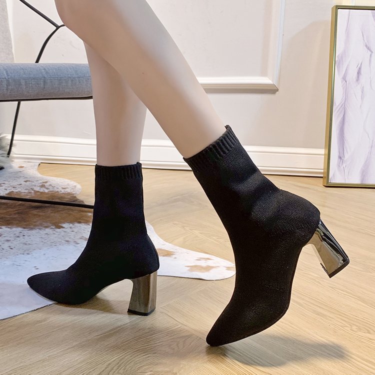 Stivali Ortopediche Aggraziate dal Look Moderno