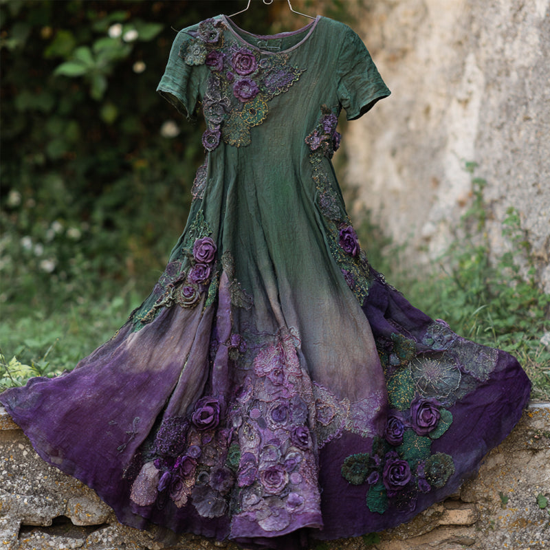 Vestito dal design curato