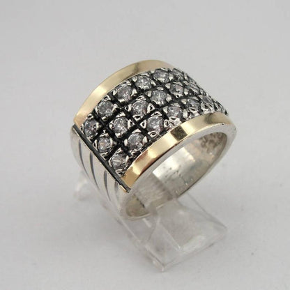 Anello bellissimo con stile unico