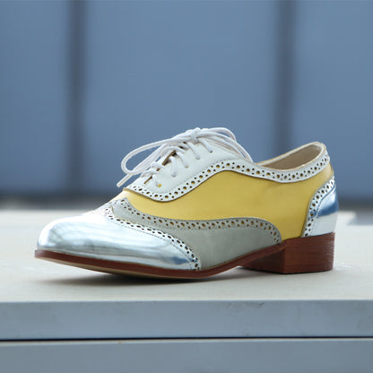 Scarpe Ortopediche Aggraziate dal Look Moderno